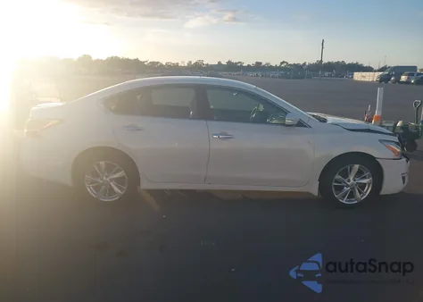 2015 Nissan Altima 2.5 Sl z USA, uszkodzony, nr VIN 1N4AL3AP4FN861093